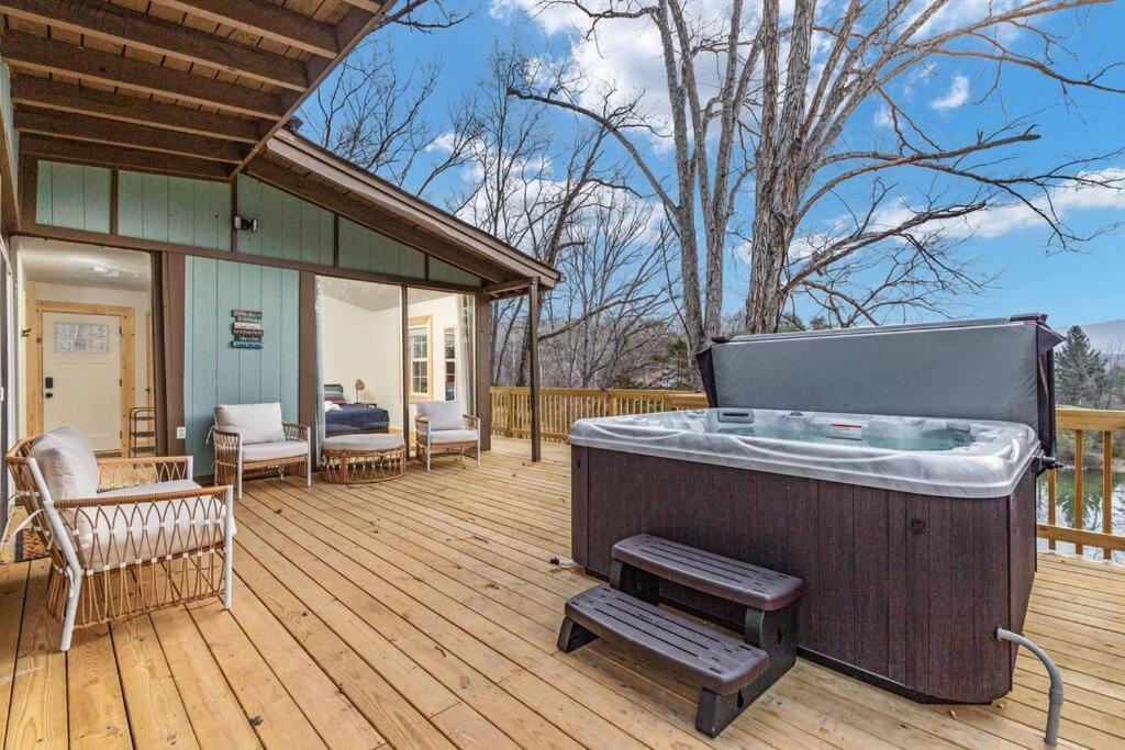 Lazy Lake 3Br Cabin W/ Mtn Views + Hot Tub +Wi-Fi Лурей Экстерьер фото